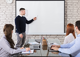 ĥ�� �տ� ���� ���Ǹ� �ϴ� �����